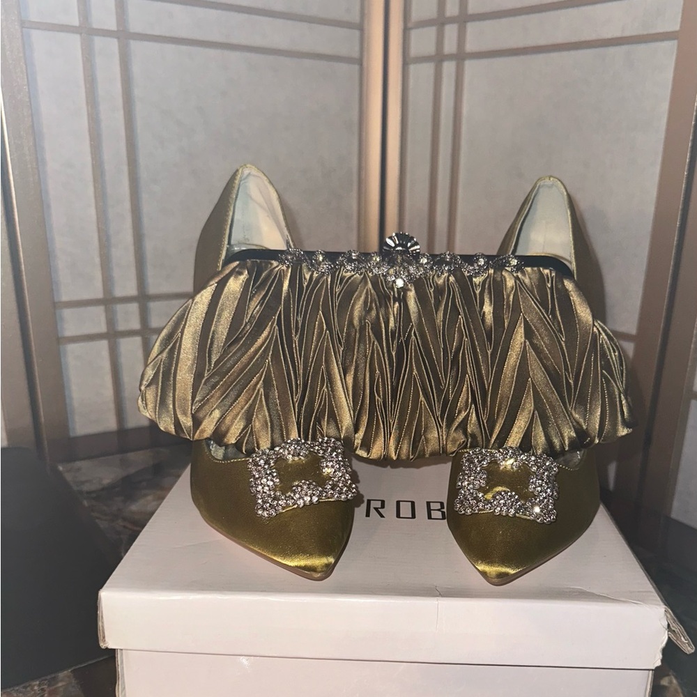 Cape Robbin Greenish/Gold Heels with Metallic Finish